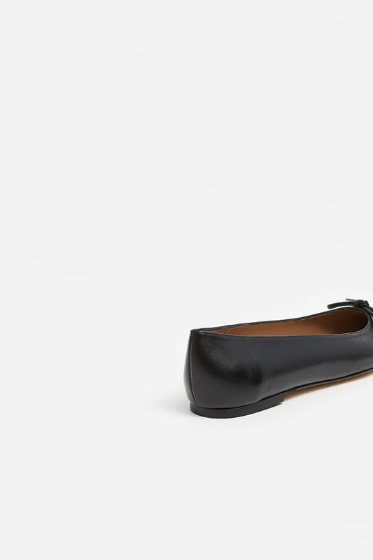 Bodil leather black