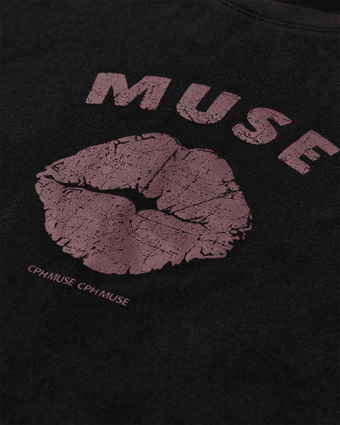 Hovedbilde Muse Tee Black/Windsor Wine