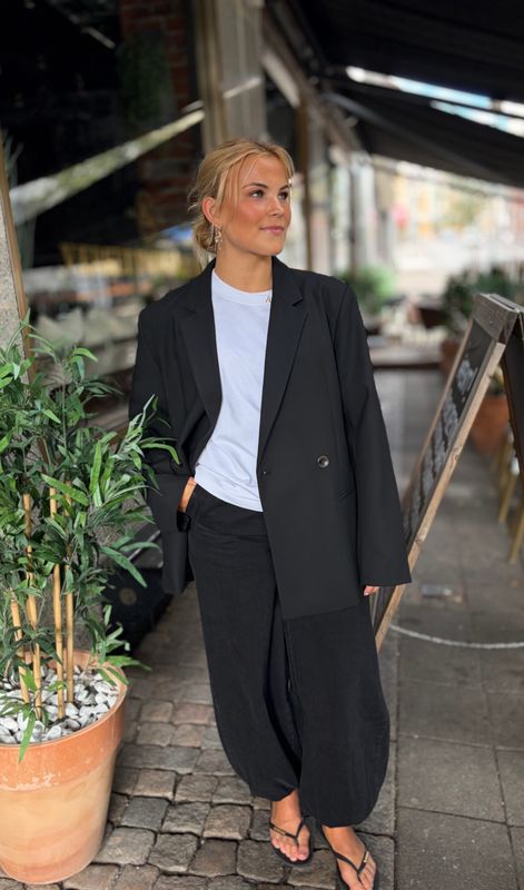 Amora Blazer Black